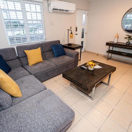 Luxury Retreat With Private Jacuzzi And Mountain Views Free Parking Apartman Ponce Kültér fotó