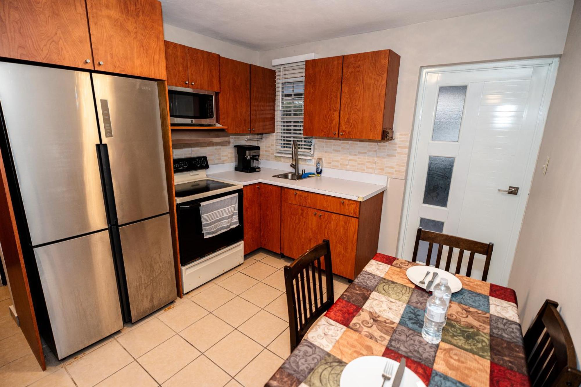 Luxury Retreat With Private Jacuzzi And Mountain Views Free Parking Apartman Ponce Kültér fotó