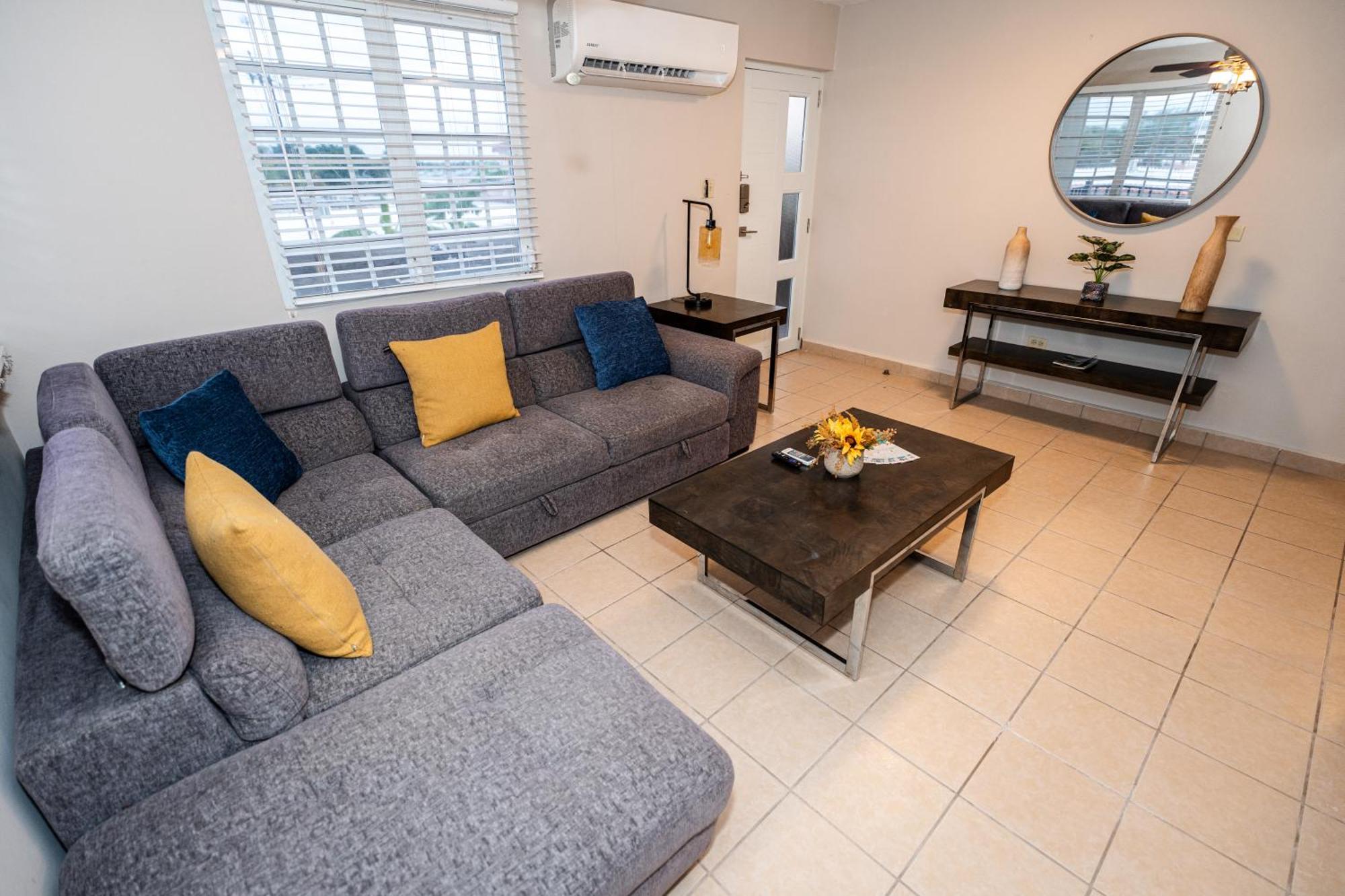 Luxury Retreat With Private Jacuzzi And Mountain Views Free Parking Apartman Ponce Kültér fotó