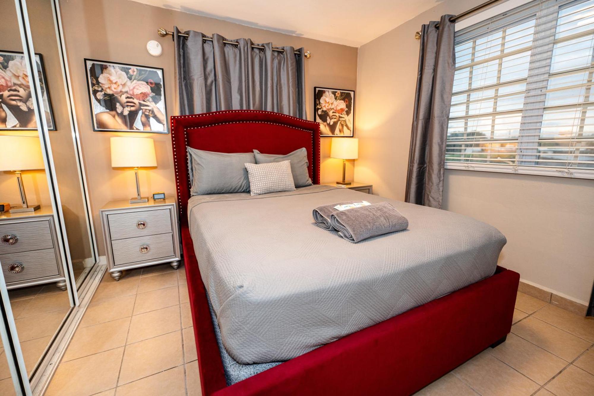 Luxury Retreat With Private Jacuzzi And Mountain Views Free Parking Apartman Ponce Kültér fotó